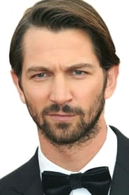 Picture of Michiel Huisman