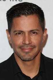 Picture of Jay Hernandez